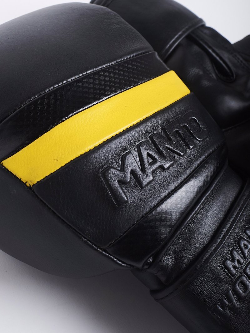 MANTO BOXING GLOVES CARBON-black